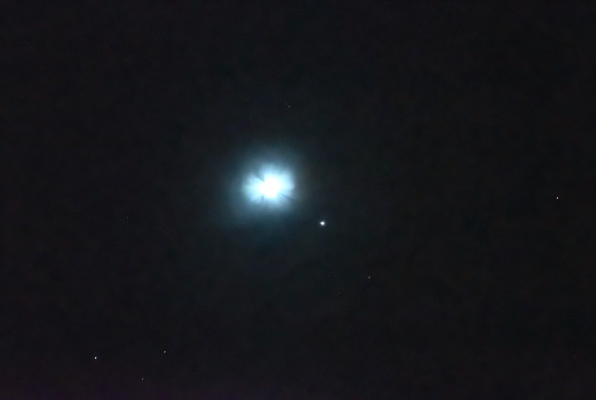 Sirius binary field · bright A with dense companion presence